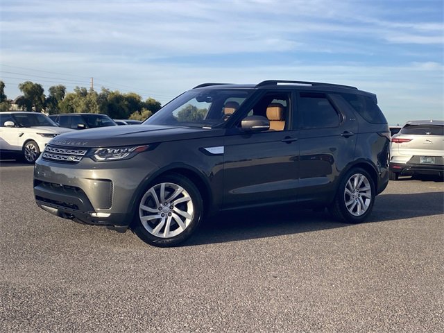 Used 2017 Land Rover Discovery HSE image 2