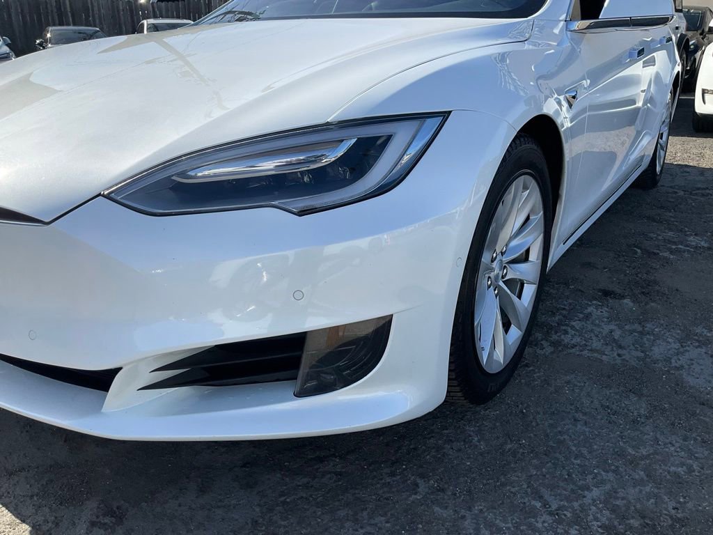 Used 2017 Tesla Model S 75 RWD image 89