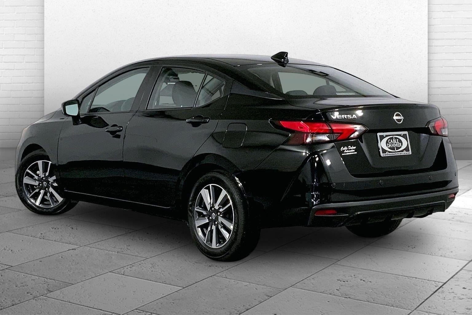 Used 2025 Nissan Versa SV FWD image 11