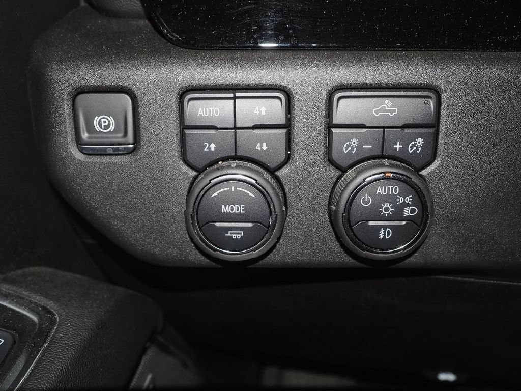 Certified 2024 Chevrolet Silverado 1500 RST w/ Convenience Package II AWD/4WD image 10
