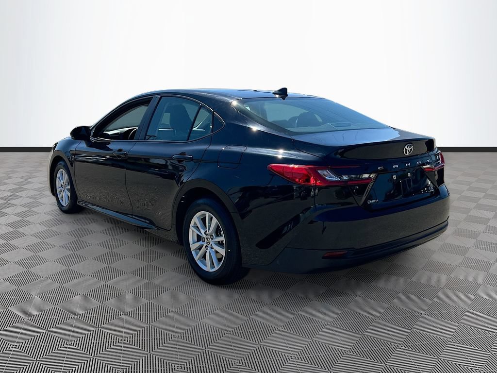 Used 2025 Toyota Camry LE FWD image 5