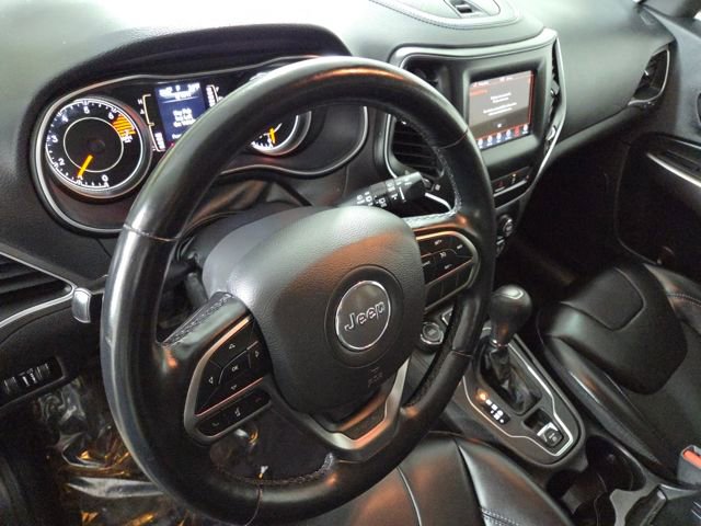 Used 2021 Jeep Cherokee Latitude Plus image 17