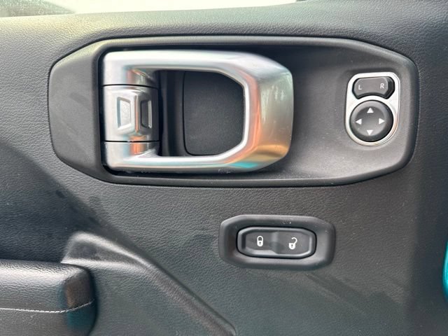 Used 2019 Jeep Wrangler Unlimited Rubicon w/ LED Lighting Group AWD/4WD image 37