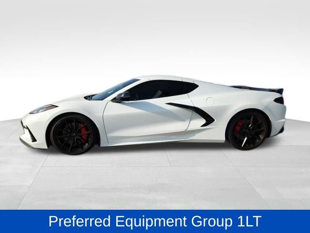 Used 2022 Chevrolet Corvette Stingray Coupe w/ Z51 Performance Package image 2