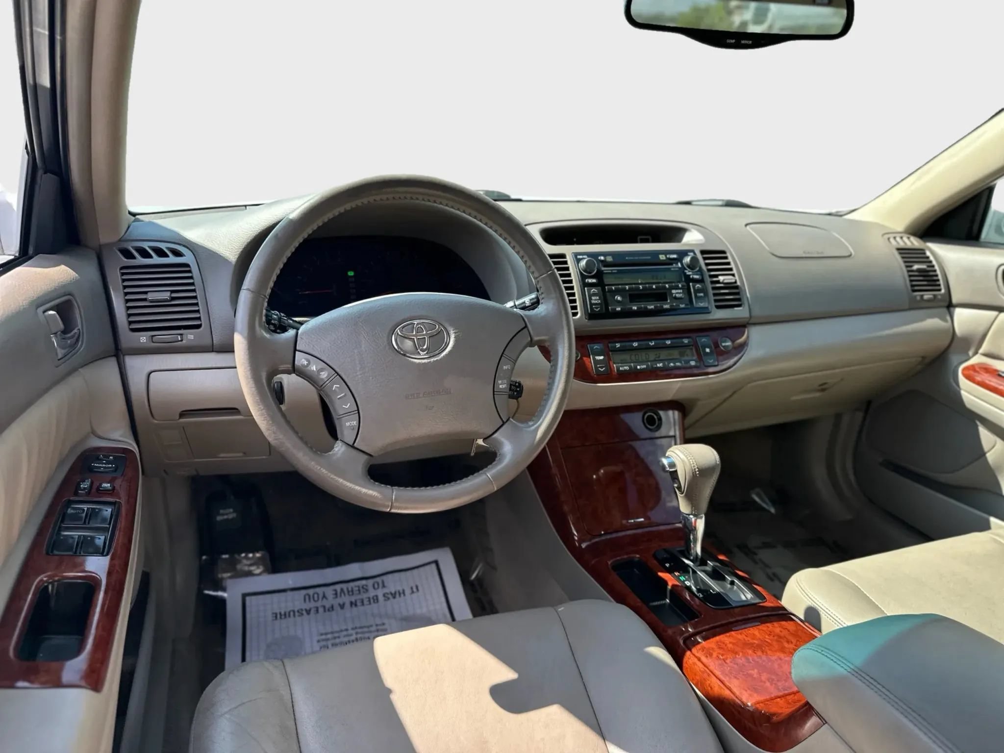 Used 2005 Toyota Camry XLE w/ XLE Premium Pkg FWD image 16