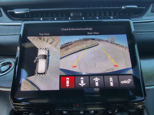 Used 2024 Jeep Grand Cherokee Limited w/ Luxury Tech Group II image 26