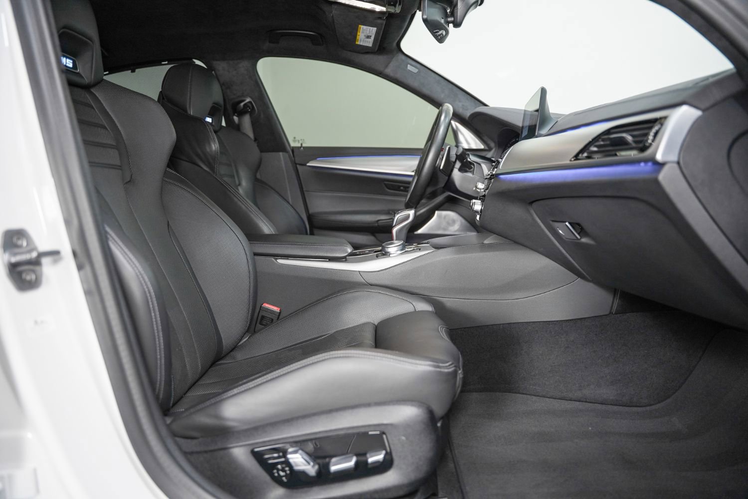 Used 2020 BMW M5 w/ Executive Package image 11
