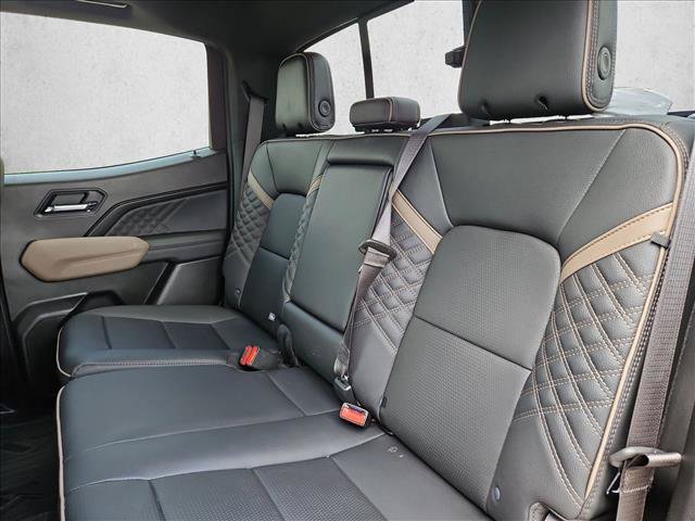 Used 2025 GMC Canyon Denali AWD/4WD image 15
