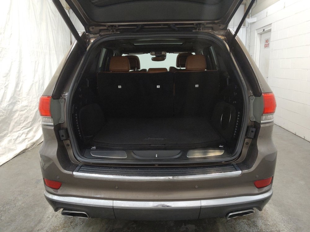 Used 2018 Jeep Grand Cherokee Summit image 29
