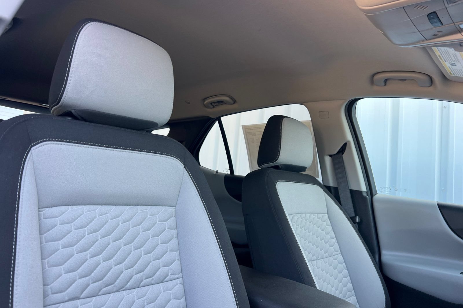 Used 2019 Chevrolet Equinox LT AWD/4WD image 14