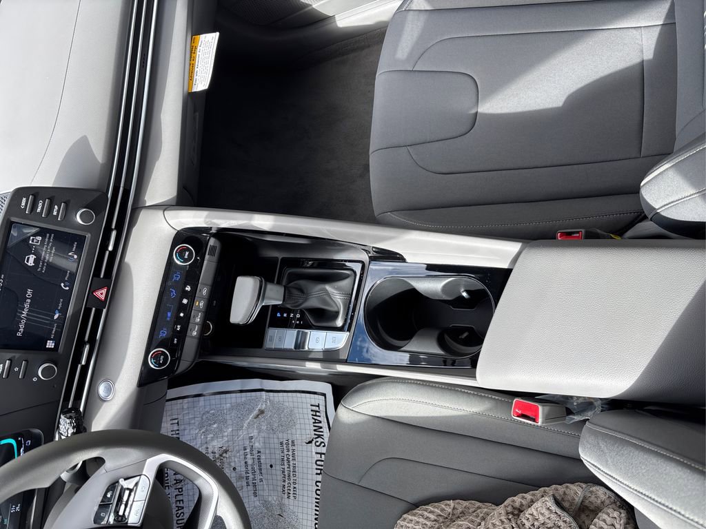 New 2025 Hyundai Elantra Blue image 20