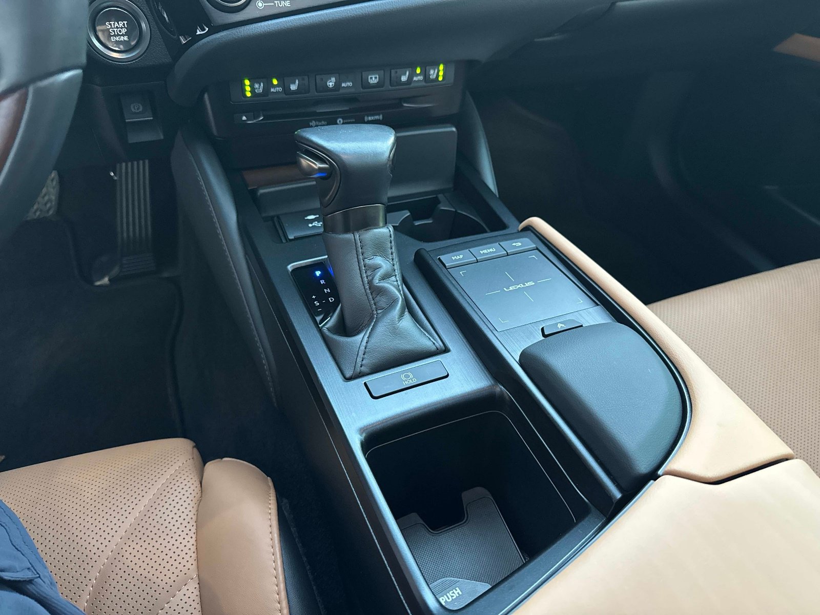 Certified 2022 Lexus ES 350 Ultra Luxury w/ Accessory Package FWD image 25