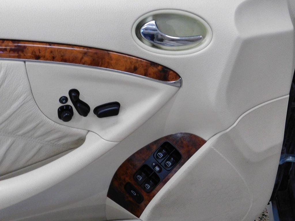 Used 2007 Mercedes-Benz CLK 350 Cabriolet image 31