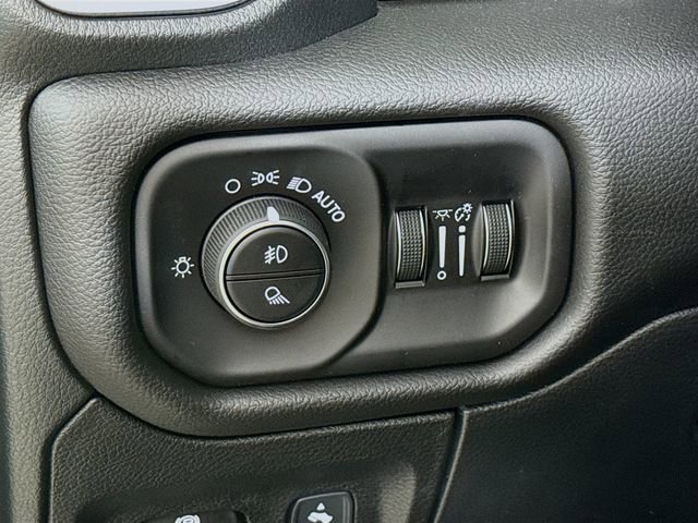 New 2026 RAM 1500 4x4 Crew Cab image 10