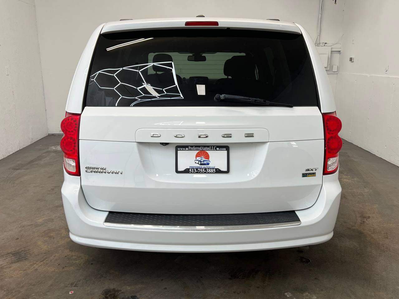 Used 2019 Dodge Grand Caravan SXT FWD image 5