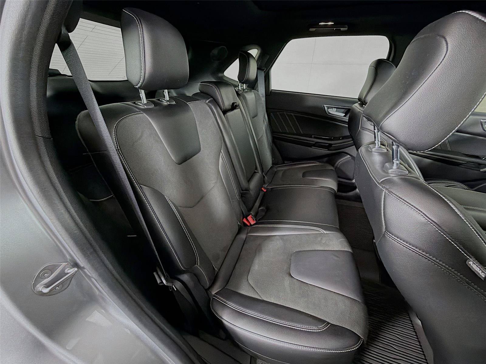 Used 2020 Ford Edge ST w/ Cold Weather Package AWD/4WD image 30