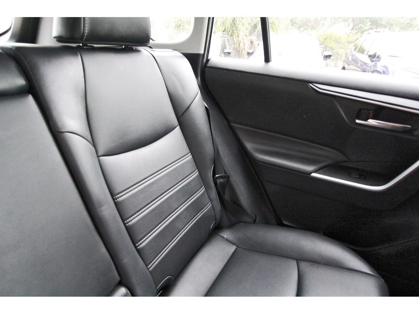 Used 2021 Toyota RAV4 XLE Premium FWD image 12