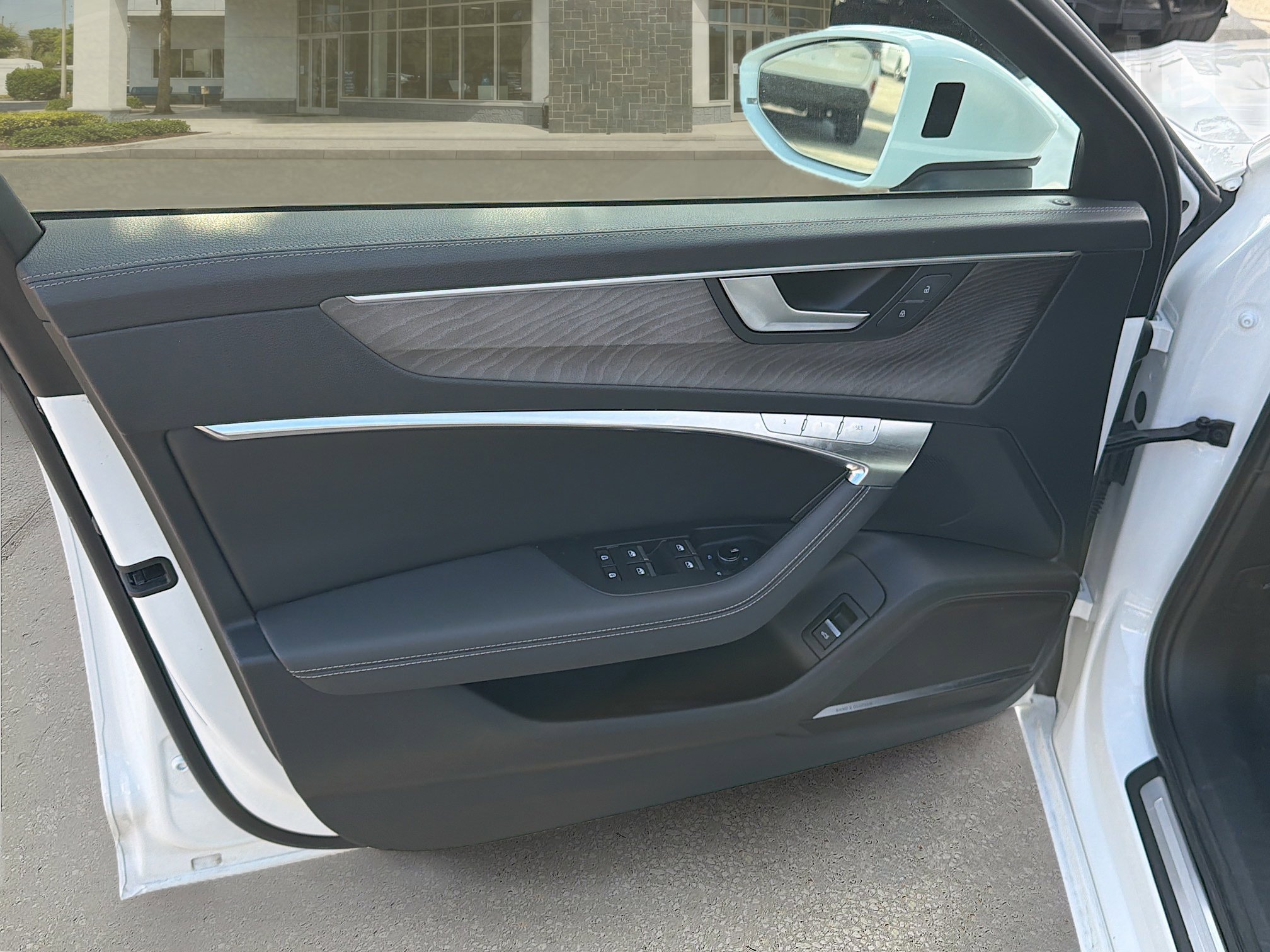 Used 2024 Audi A6 Premium Plus image 21