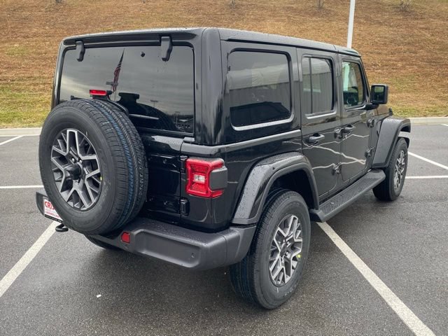 New 2026 Jeep Wrangler Unlimited Sahara AWD/4WD image 8