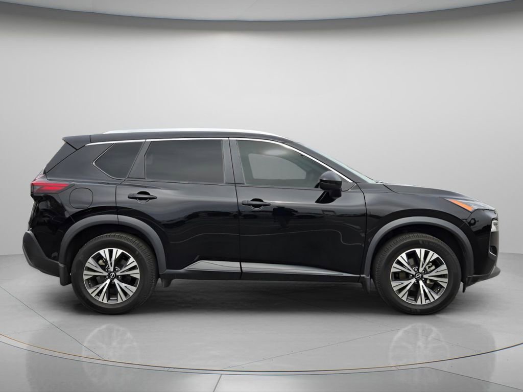 Used 2022 Nissan Rogue SV w/ SV Premium Package image 6