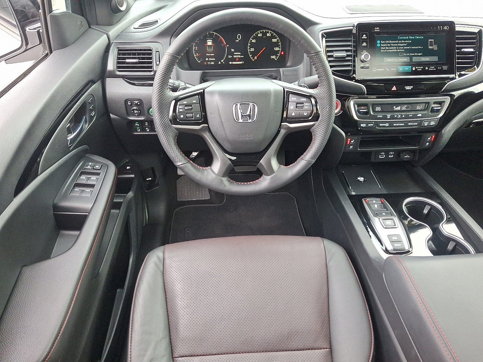 Certified 2025 Honda Ridgeline Black Edition image 12