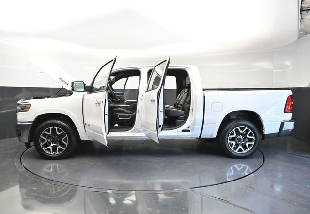 Used 2025 RAM 1500 Laramie AWD/4WD image 42