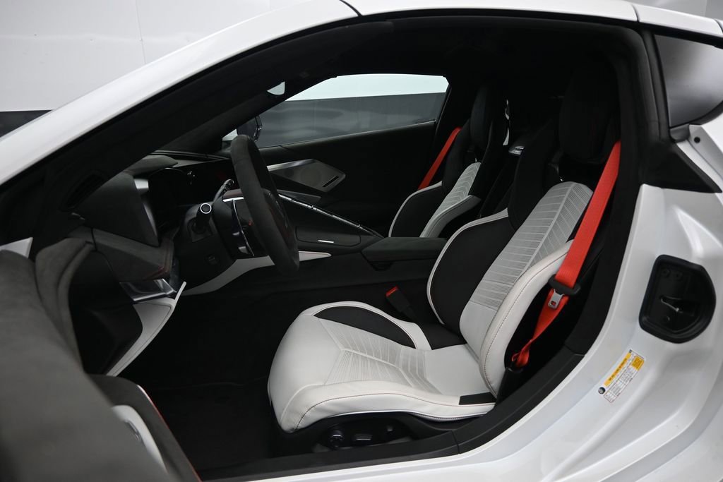 Used 2023 Chevrolet Corvette Stingray Premium Cpe w/ Z51 Performance Package RWD image 23