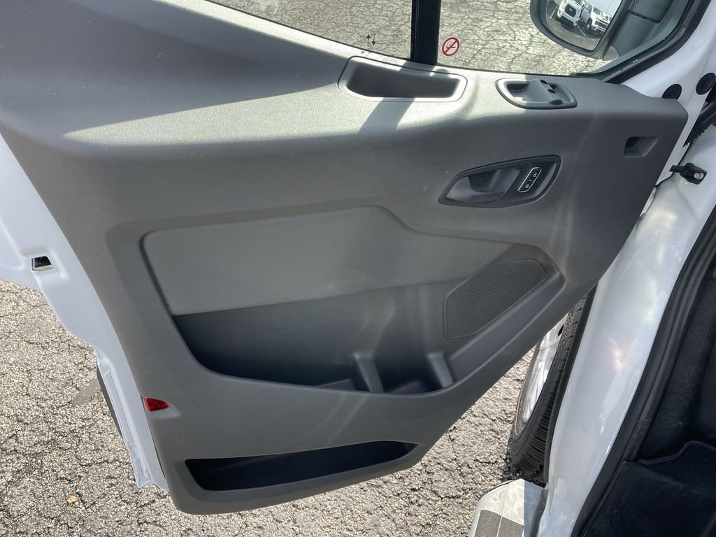 Used 2024 Ford Transit 250 Low Roof w/ Exterior Upgrade Package image 3
