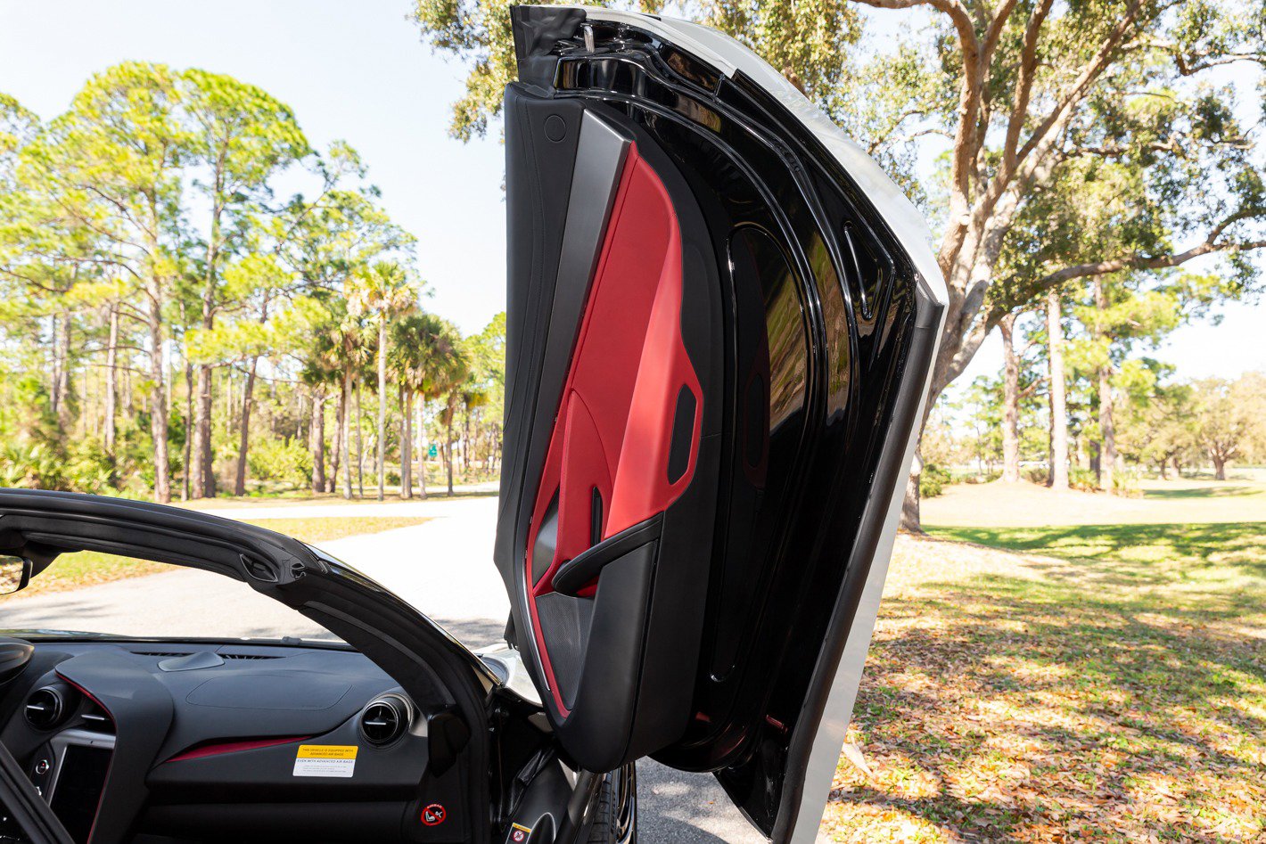 Used 2024 McLaren 750S Spider image 43