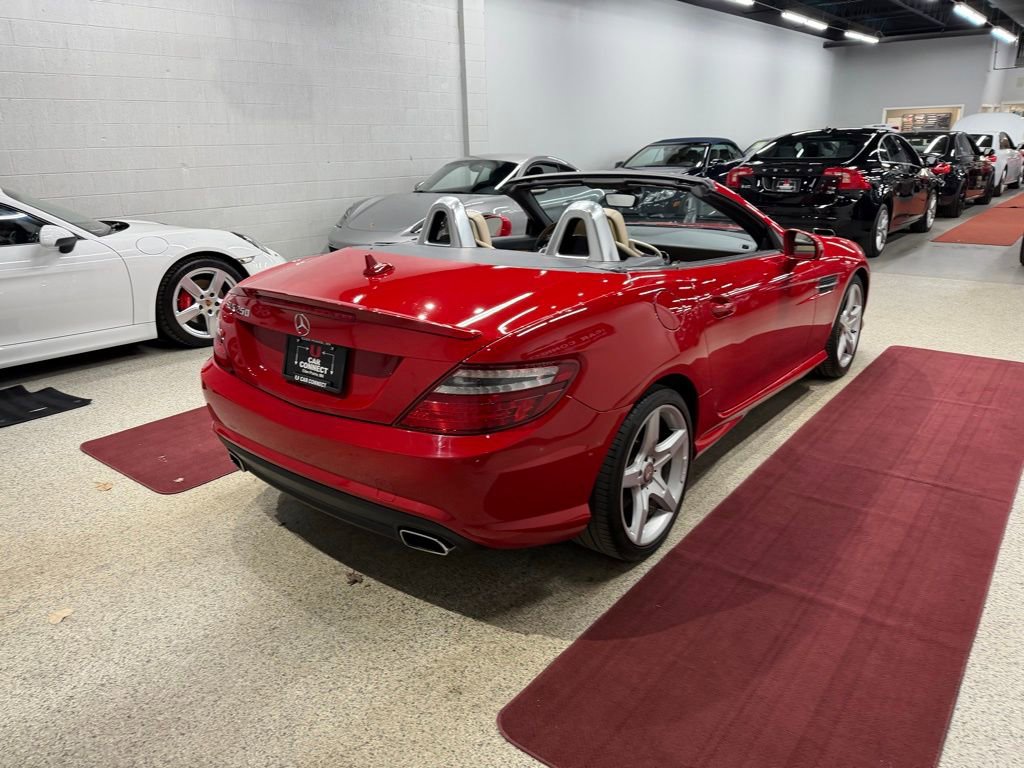 Used 2012 Mercedes-Benz SLK 250 image 12