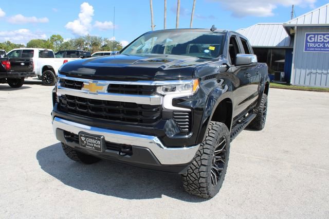 Used 2025 Chevrolet Silverado 1500 LT image 3