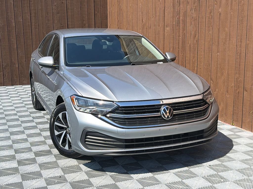 Used 2024 Volkswagen Jetta S image 8