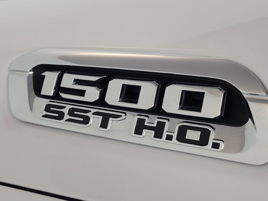 Used 2025 RAM 1500 Limited AWD/4WD image 8