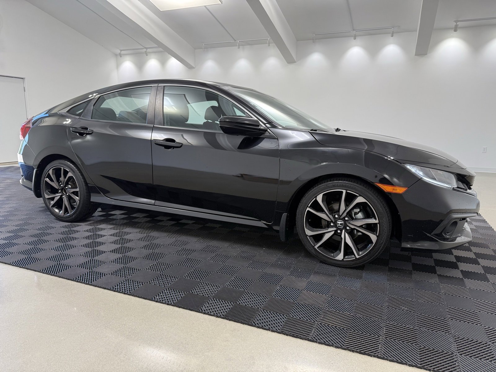 Used 2020 Honda Civic Sport image 1