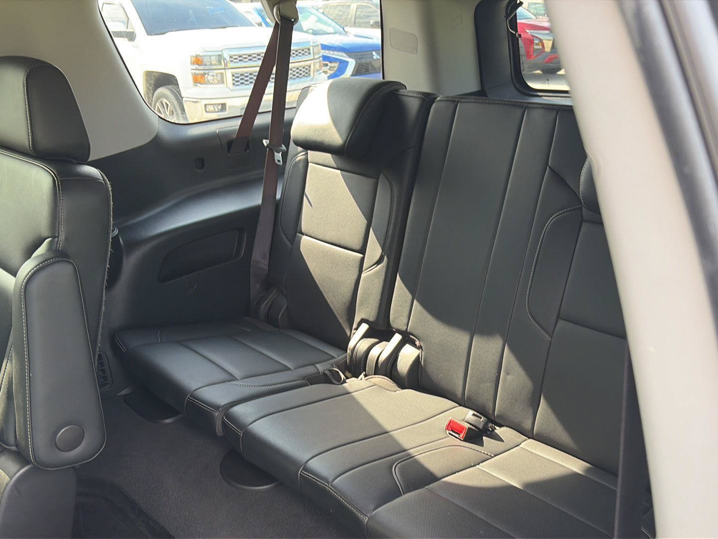 Used 2019 Chevrolet Suburban Premier AWD/4WD image 28