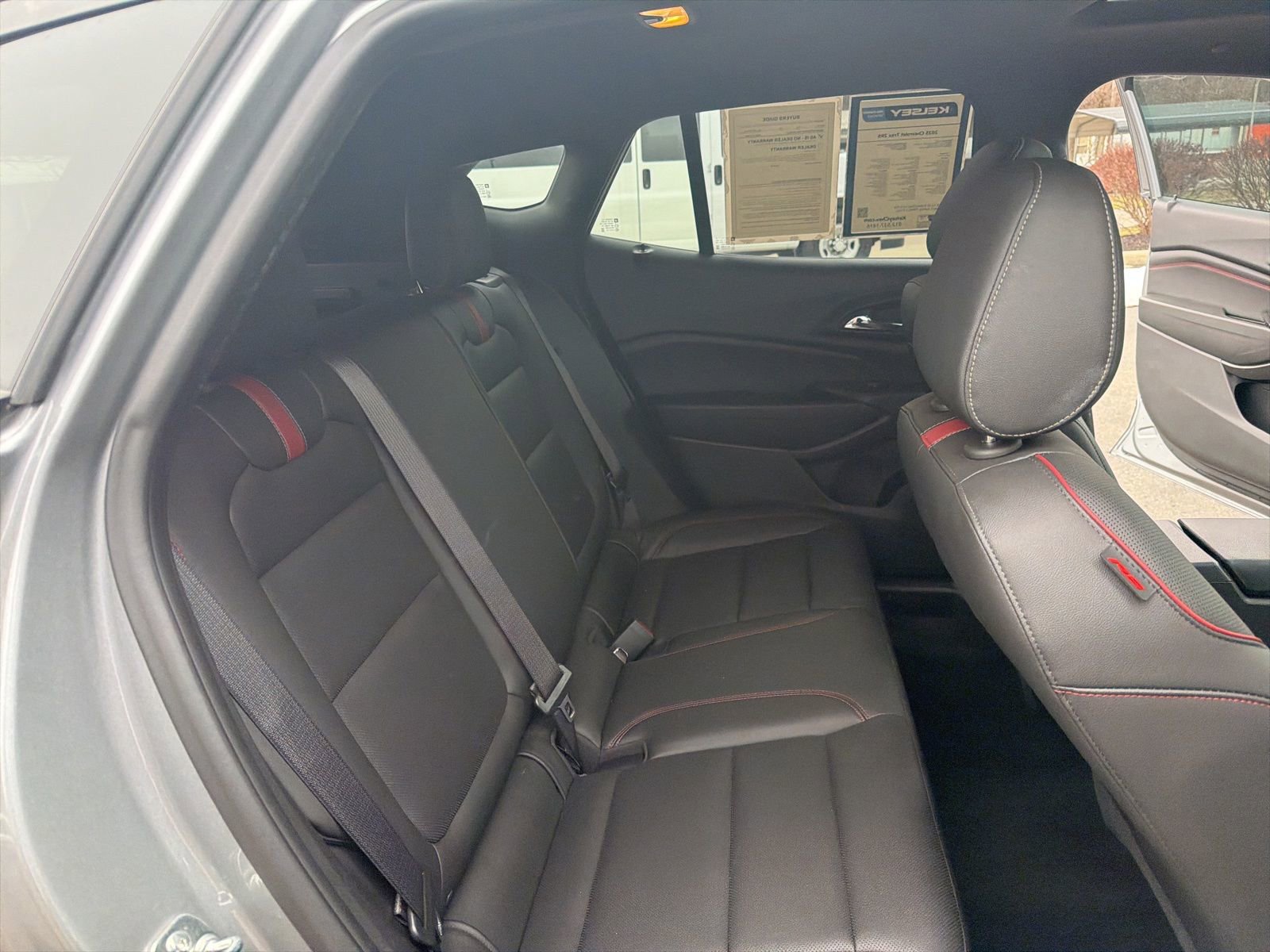 Used 2025 Chevrolet Trax RS w/ Sunroof Package FWD image 26