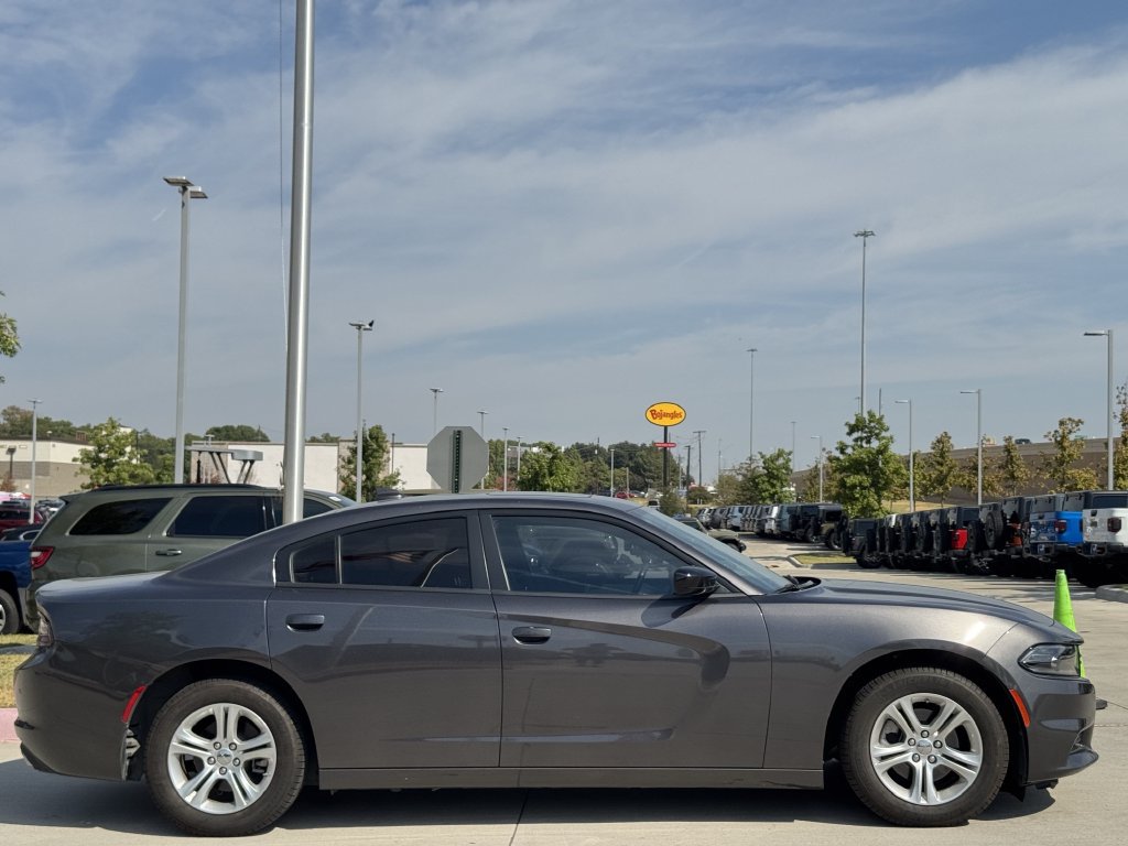 Used 2023 Dodge Charger SXT RWD image 3