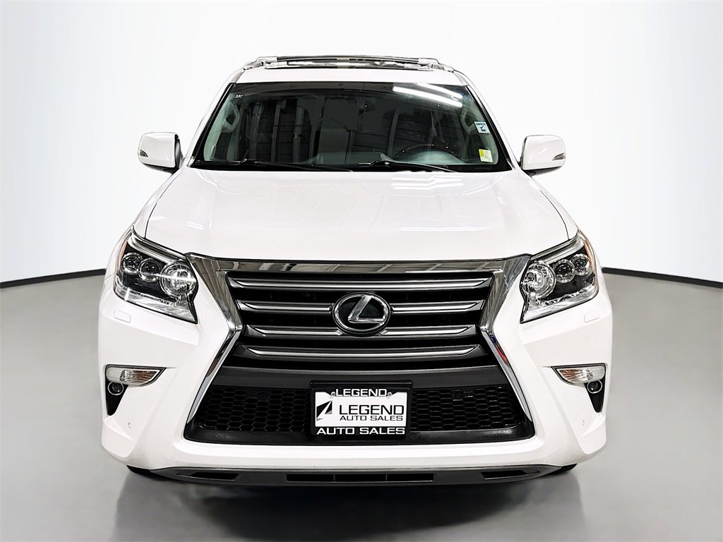 Used 2019 Lexus GX 460 image 2