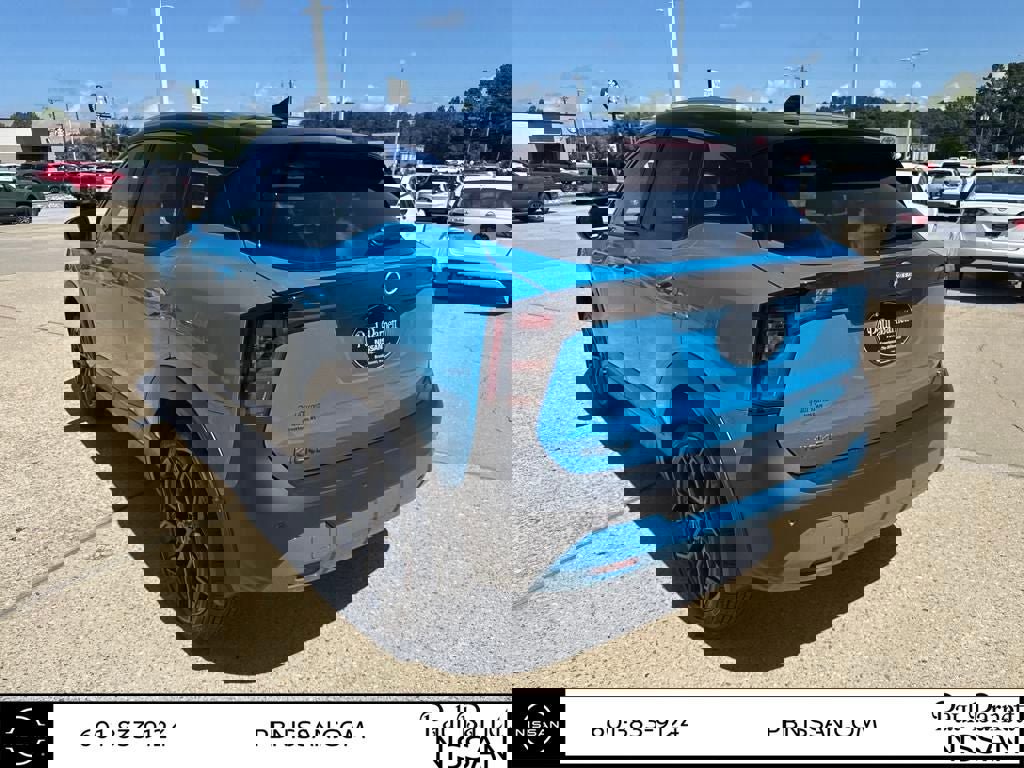 New 2025 Nissan Kicks SR image 8