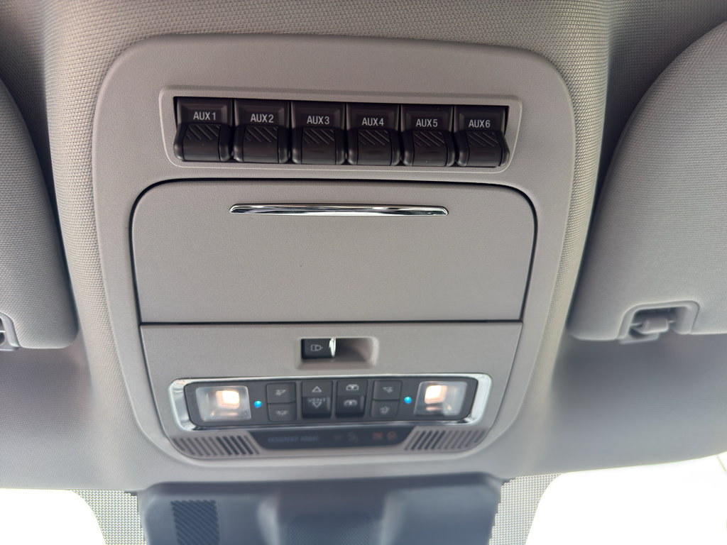 Used 2024 Ford F250 Lariat w/ Lariat Ultimate Package AWD/4WD image 33