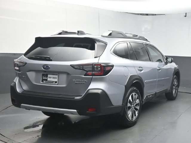 Used 2025 Subaru Outback Touring w/ Popular Package #2 AWD/4WD image 7