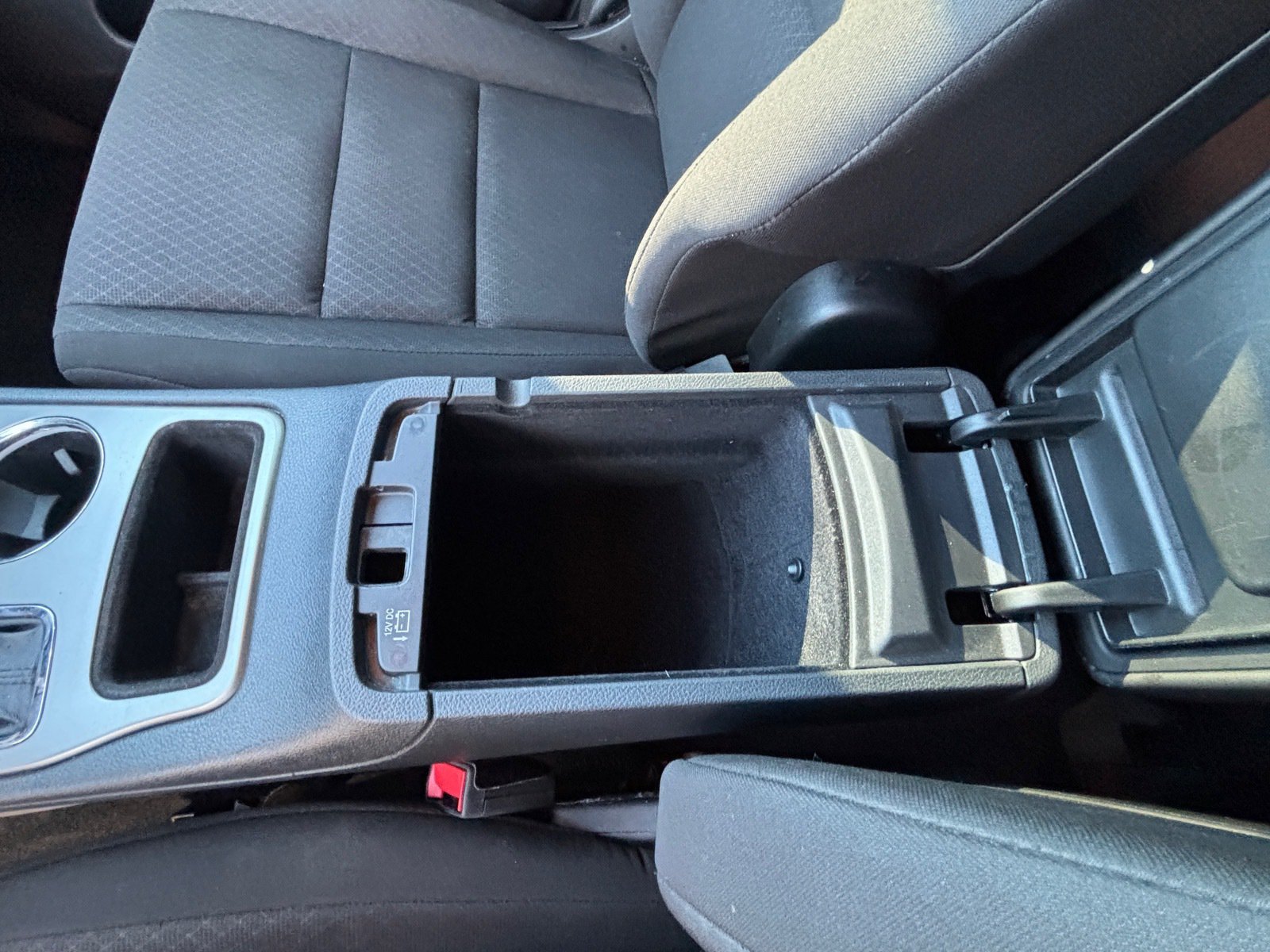 Used 2020 Jeep Grand Cherokee Laredo RWD image 16