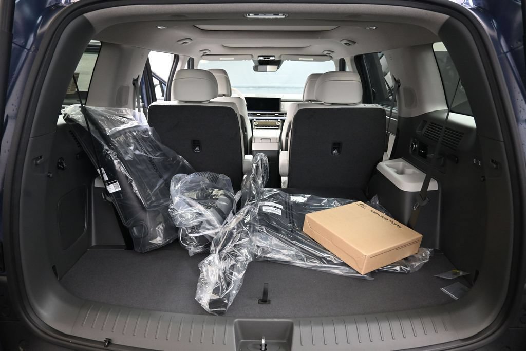 New 2026 Hyundai Santa Fe Limited AWD/4WD image 17
