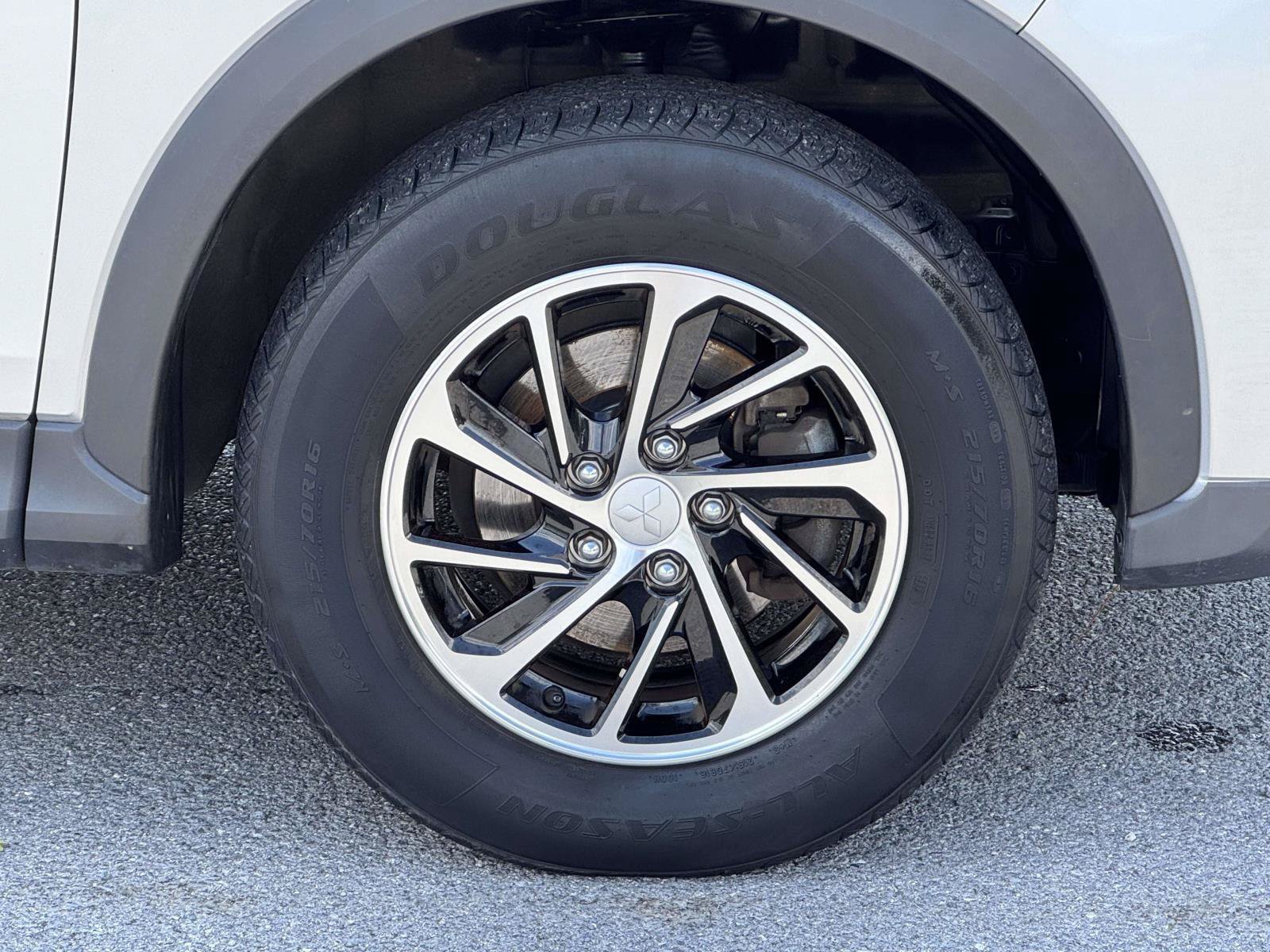 Used 2020 Mitsubishi Eclipse Cross ES AWD/4WD image 29