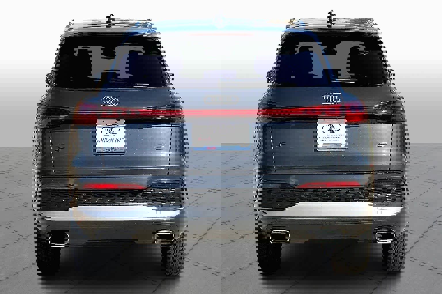 Certified 2025 Audi Q5 Premium w/ Convenience Package image 4