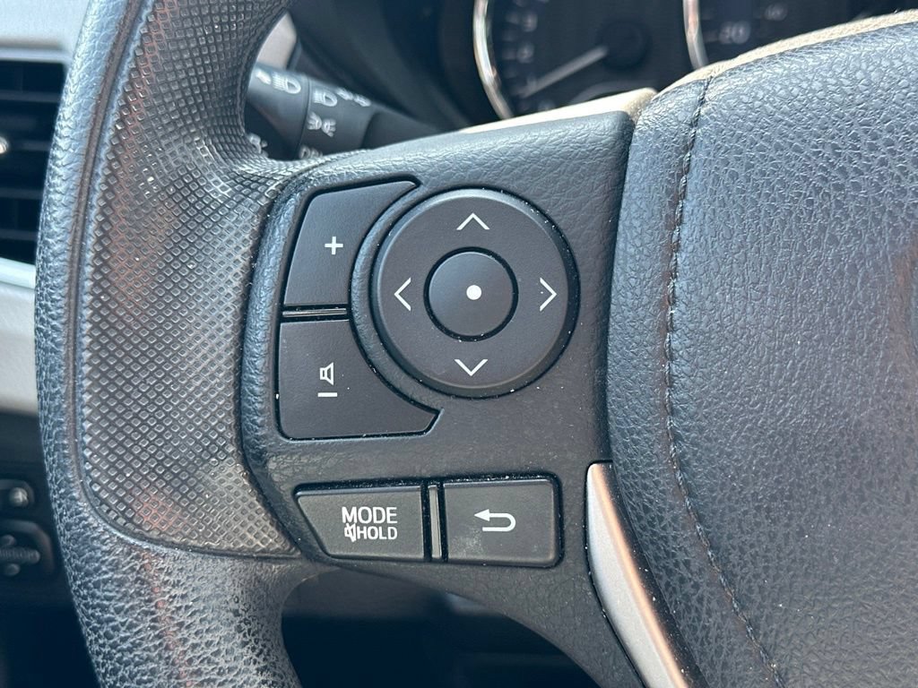Used 2016 Toyota Corolla LE FWD image 21