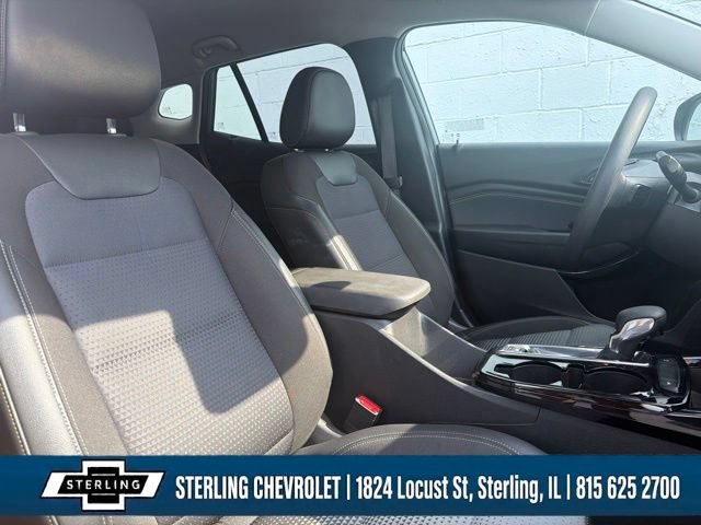 Used 2025 Chevrolet Trax LT FWD image 12