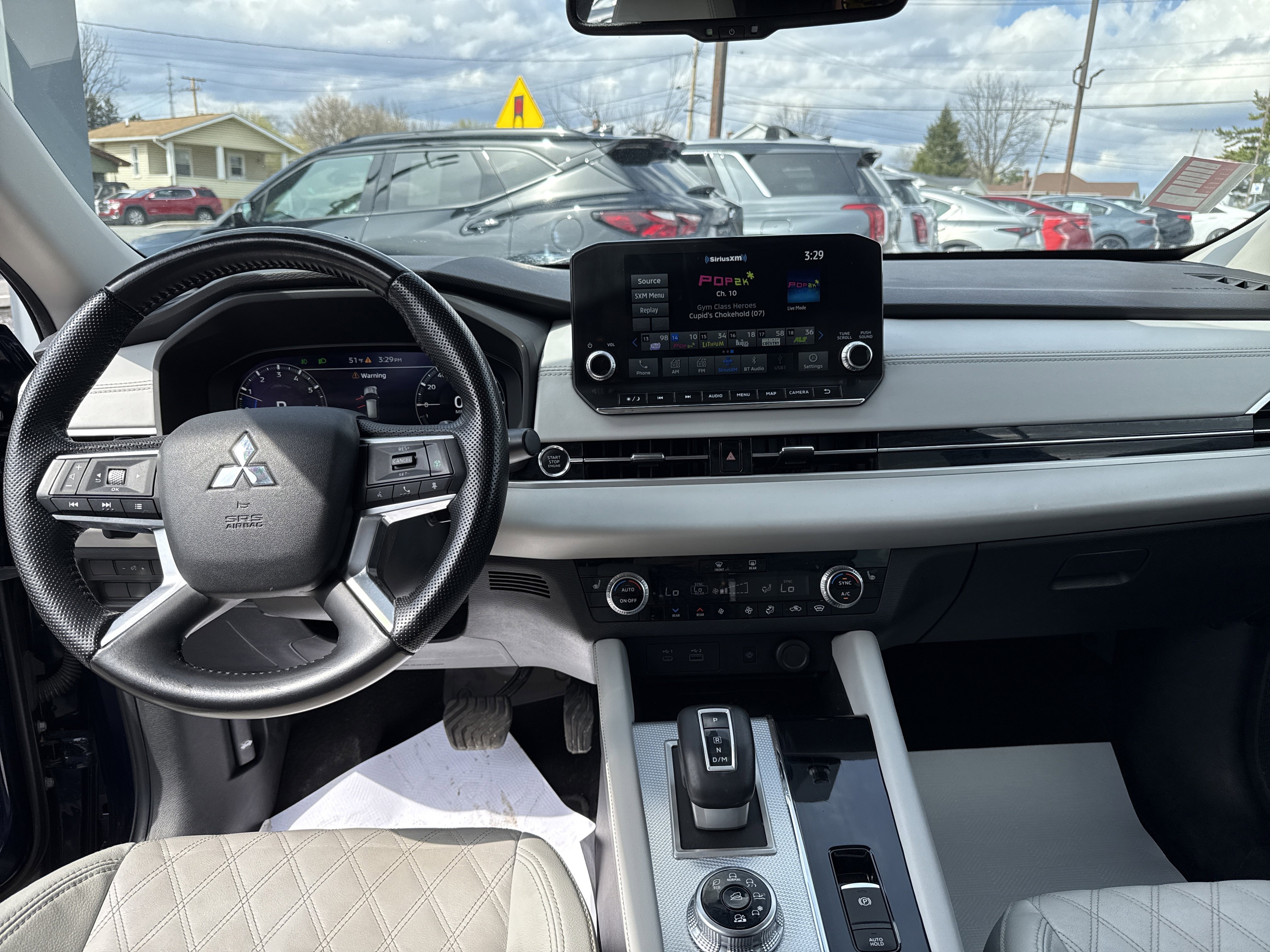 Used 2022 Mitsubishi Outlander SEL image 14