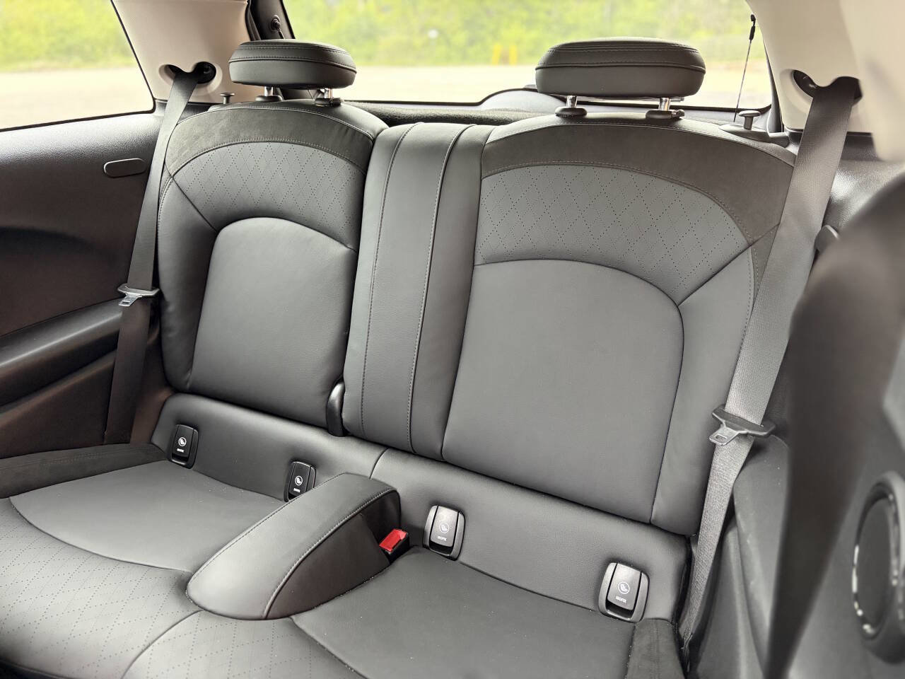 Used 2024 MINI Cooper SE w/ Signature Upholstery Package FWD image 15
