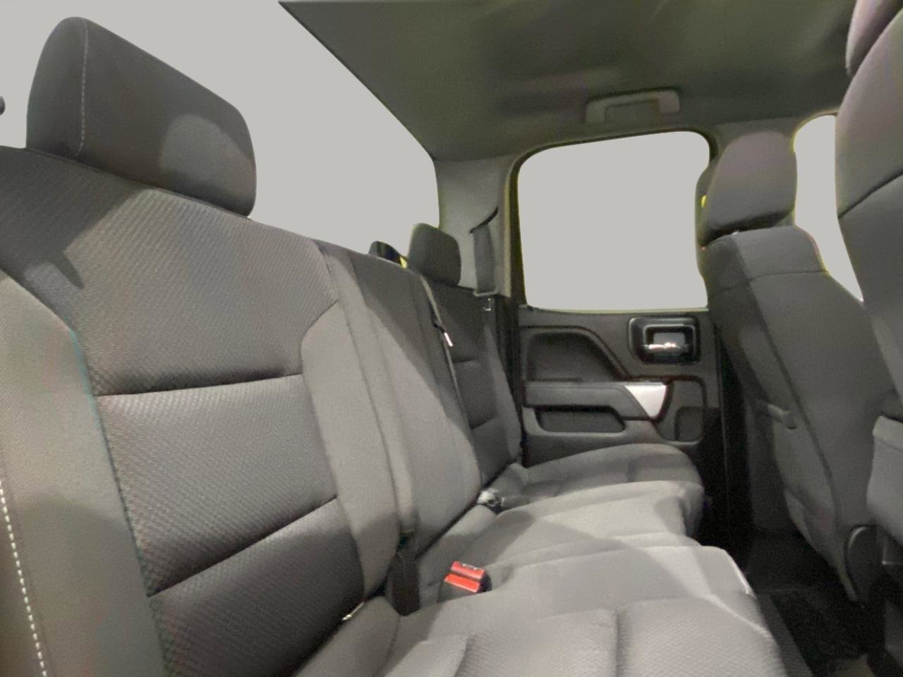 Used 2018 Chevrolet Silverado 1500 LT w/ All Star Edition AWD/4WD image 24